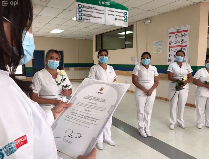 Realidad. Las mujeres representan la mayoría dentro de los servicios básicos para salvaguardar la vida: salud, educación, cuidados directos, enfermería. Realidad. Las mujeres representan la mayoría dentro de los servicios básicos para salvaguardar la vida: salud, educación, cuidados directos, enfermería.