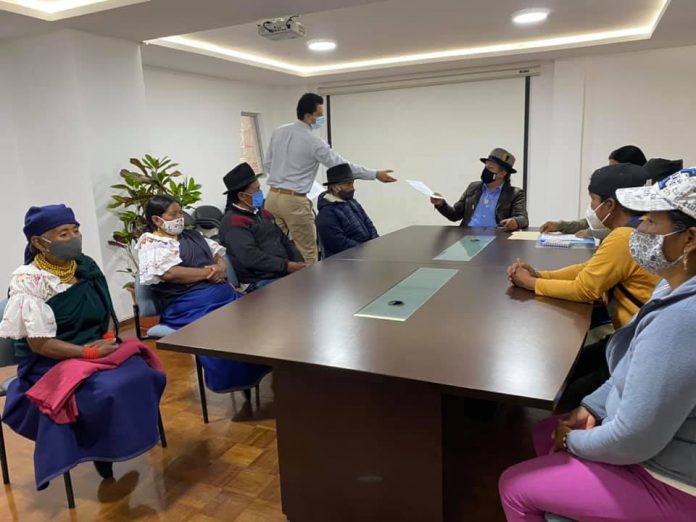 Encuentro. Desde la segunda semana de marzo retomaron los diálogos entre pobladores y el Alcalde. Las citas se pueden agendar en la municipalidad. Encuentro. Desde la segunda semana de marzo retomaron los diálogos entre pobladores y el Alcalde. Las citas se pueden agendar en la municipalidad.