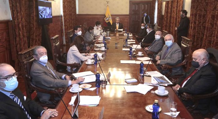 AUTORIDAD.El presidente Lenín Moreno en sesión con el Gabinete Ministerial. Foto. Presidencia de la República AUTORIDAD.El presidente Lenín Moreno en sesión con el Gabinete Ministerial. Foto. Presidencia de la República