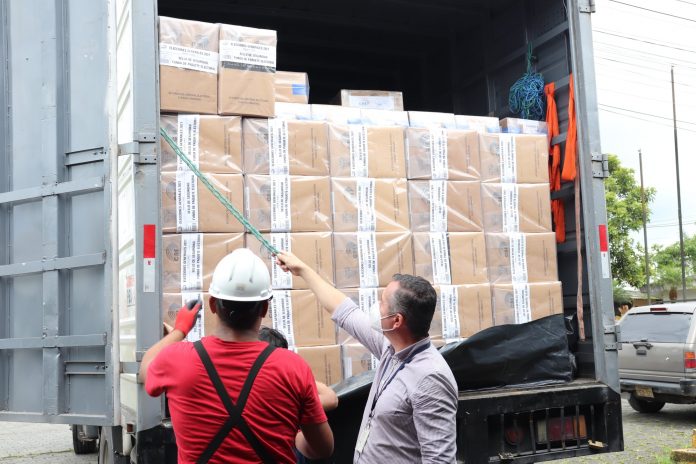 DISTRIBUCIÓN. Los paquetes electorales se distribuirán a los recintos electorales entre el viernes 9 y sábado 10 de abril.