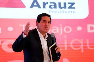 SITUACIÓN. El candidato del correísmo a la Presidencia de Ecuador, Andrés Arauz, durante un evento de campaña.
