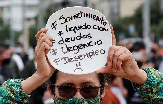 Comerciantes de la industria del entretenimiento realizan protesta pacífica