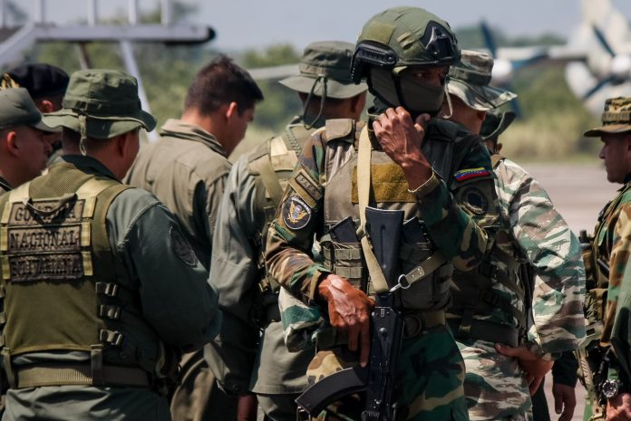 Las Fuerzas Armadas Bolivarianas de Venezuela no informaron el número de bajas en el enfrentamiento del 26 de abril de 2021. (EFE) Las Fuerzas Armadas Bolivarianas de Venezuela no informaron el número de bajas en el enfrentamiento del 26 de abril de 2021. (EFE)