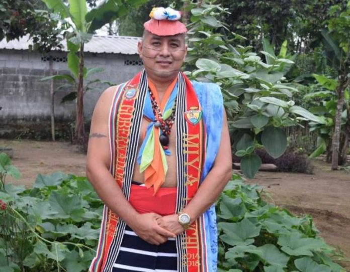 CANDIDATO. Javier Aguavil, representa a la nacionalidad Tsáchila, símbolo étnico de la provincia Santo Domingo de los Tsáchila.