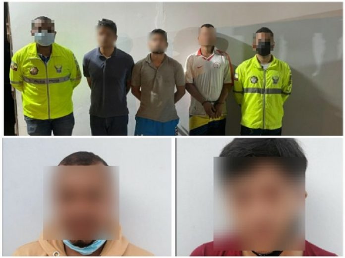 Resultados. A través de estos operativos se recuperó dos vehículos, dos motos y se aprehendió a cinco sospechosos.