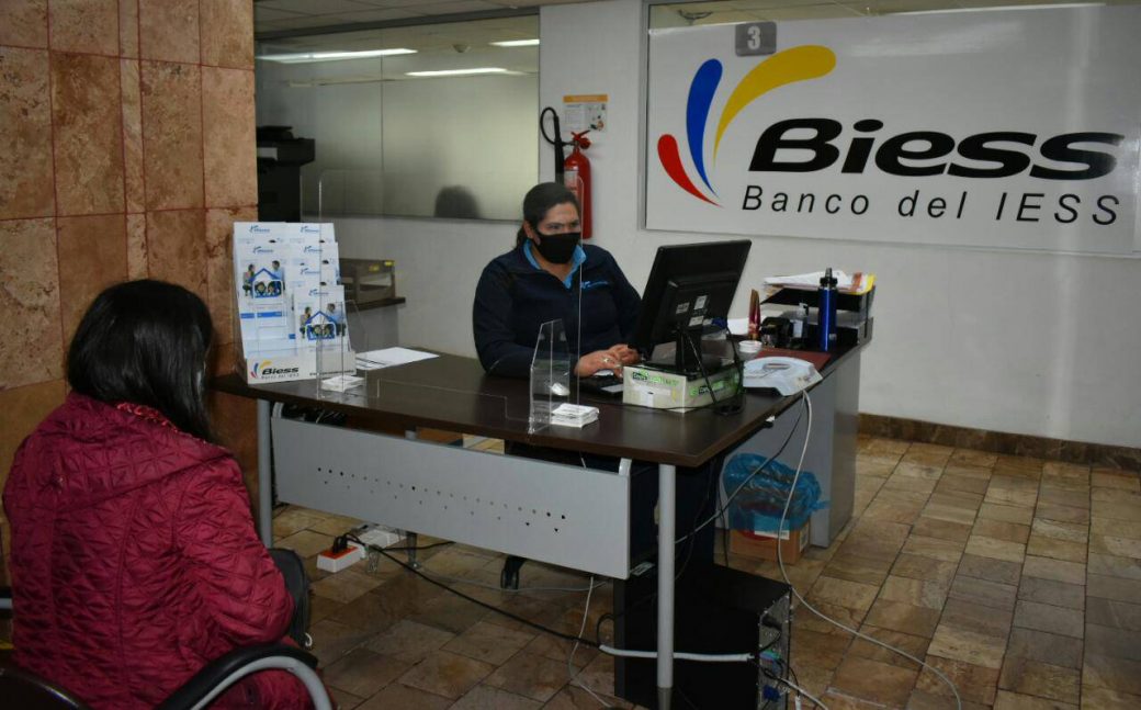 El Biess da marcha atrás en la subida de la tasa de interés para hipotecarios