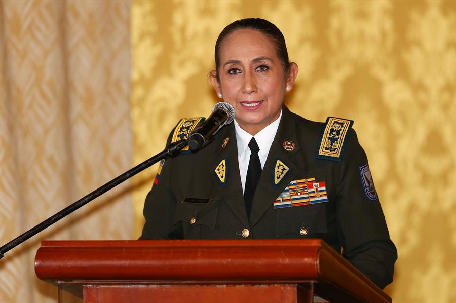 Lasso ratifica a Varela como comandante general de la Policía