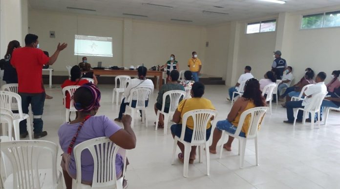 PRESENTACIÓN. La Veeduría Ciudadana de Súa conoció el avance de los proyectos que realiza el Municipio de Atacames. PRESENTACIÓN. La Veeduría Ciudadana de Súa conoció el avance de los proyectos que realiza el Municipio de Atacames.
