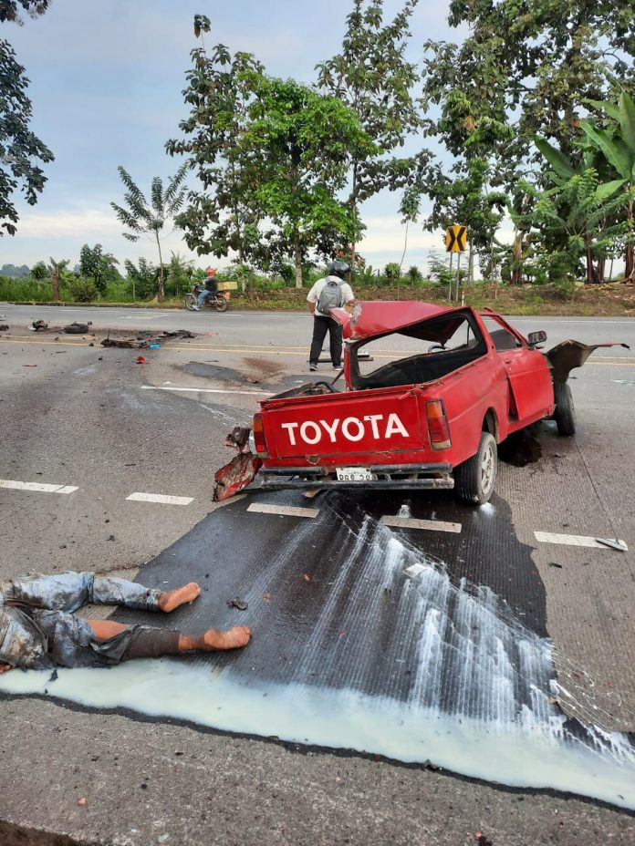 TRAGEDIA. Un muerto dejó un choque entre un tráiler y una camioneta, ocurrido en la vía La Unión – La Independencia. TRAGEDIA. Un muerto dejó un choque entre un tráiler y una camioneta, ocurrido en la vía La Unión – La Independencia.