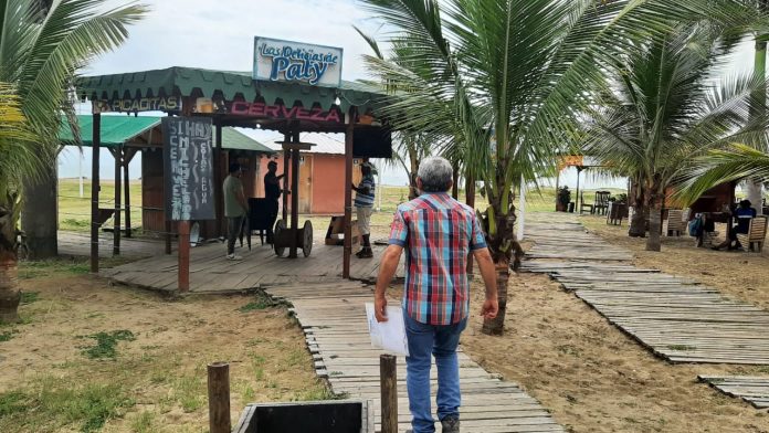 REAPERTURA. Sector turístico de Esmeraldas busca reactivarse. De a poco, bares como “Las Delicias de Paty”, vuelven a abrir sus puertas. REAPERTURA. Sector turístico de Esmeraldas busca reactivarse. De a poco, bares como “Las Delicias de Paty”, vuelven a abrir sus puertas.
