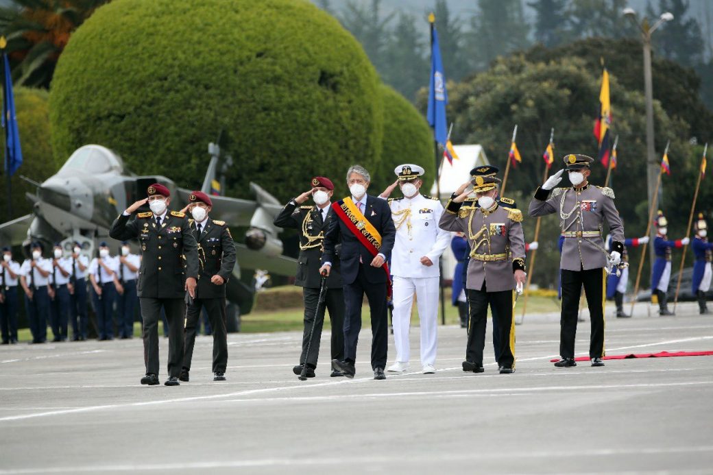 Nueva cúpula militar fue posesionada en Quito