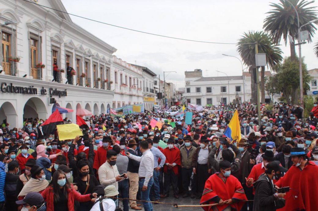 Indígenas recorrieron las calles de Latacunga pacíficamente