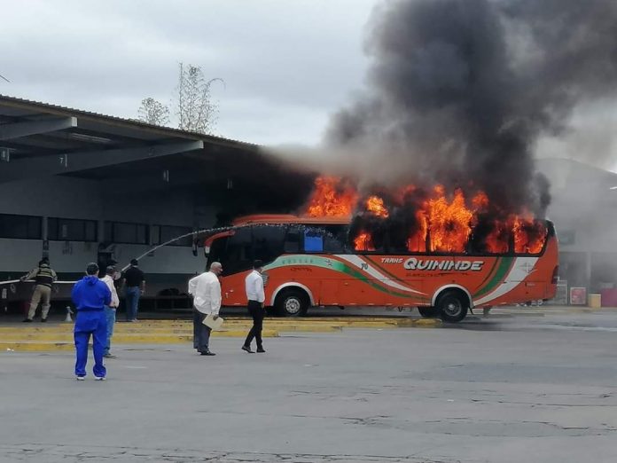 INCENDIO. El evento ocurrió en la terminal terrestre de Esmeraldas en circunstancias que al momento son investigadas por las instituciones de respuesta competentes. INCENDIO. El evento ocurrió en la terminal terrestre de Esmeraldas en circunstancias que al momento son investigadas por las instituciones de respuesta competentes.