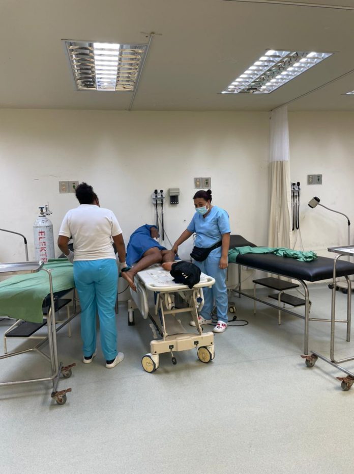 HERIDO. Alejandro C.C. perdió un testículo luego de que se accionara por accidente el arma de fuego que guardaba en su cintura. HERIDO. Alejandro C.C. perdió un testículo luego de que se accionara por accidente el arma de fuego que guardaba en su cintura.