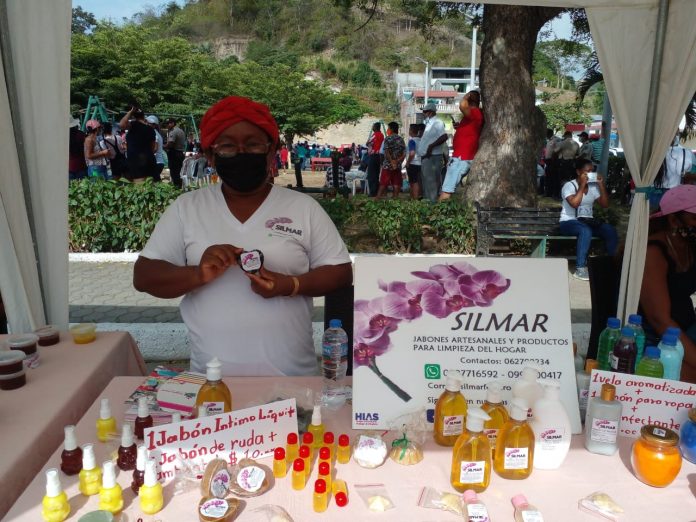 Reactivación. Emprendedores presentan sus productos, con el objetivo de formar parte de la reactivación económica de su provincia. Reactivación. Emprendedores presentan sus productos, con el objetivo de formar parte de la reactivación económica de su provincia.