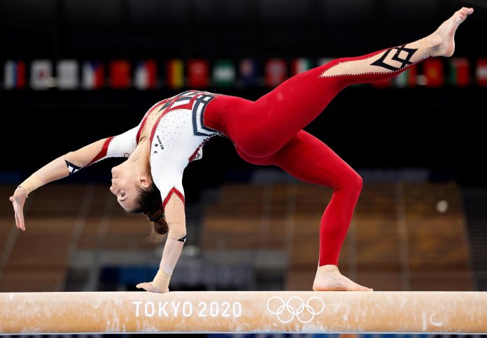 La gimnasta alemana Pauline Schaefer-Betz “rompió” los cánones al usar un traje enterizo en lugar del tradicional leotardo.