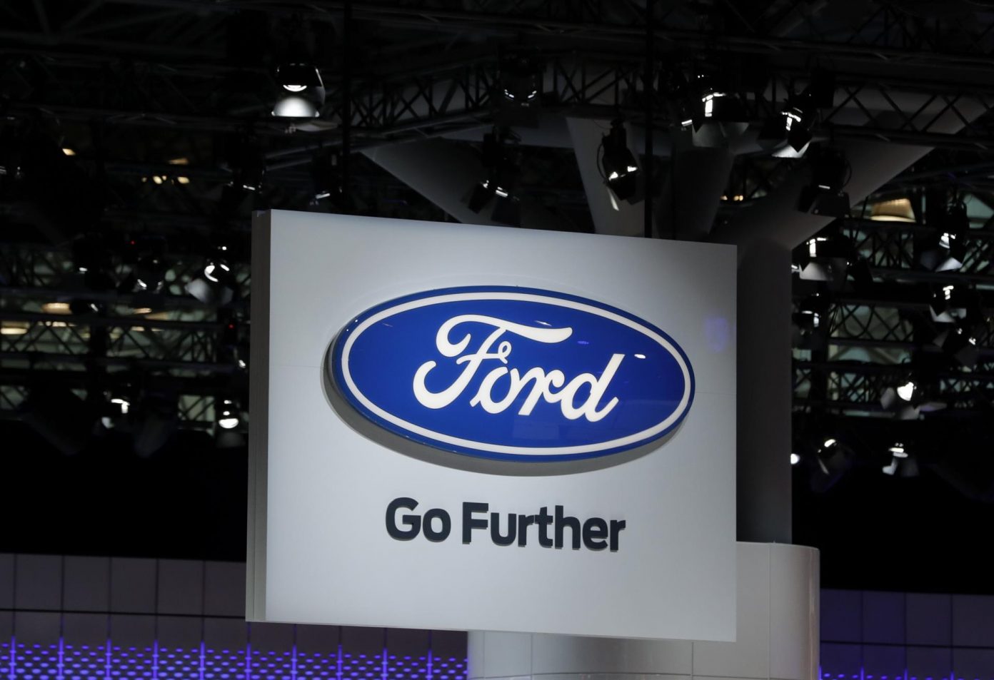 Ford y Walmart anuncian un delivery sin conductores