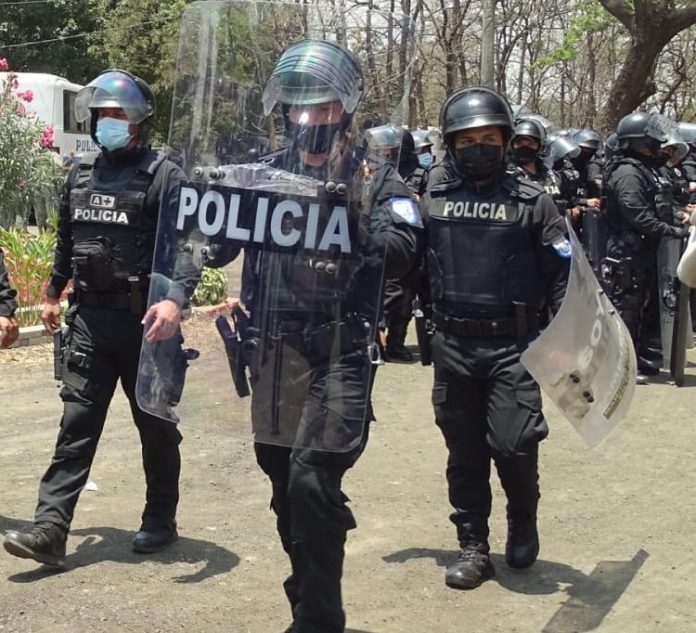 Policías intervienen en las cárceles de Ecuador